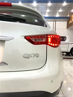 انفنتي QX70